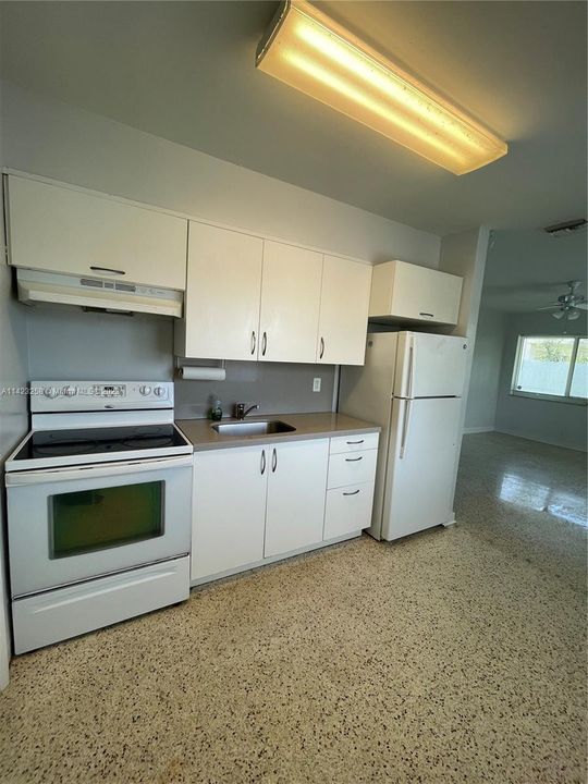 Recientemente alquilado: $2,000 (2 camas, 1 baños, 0 Pies cuadrados)