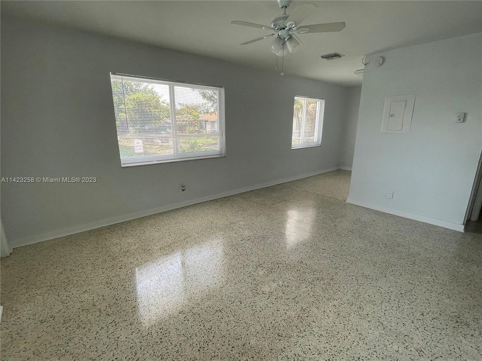 Recientemente alquilado: $2,000 (2 camas, 1 baños, 0 Pies cuadrados)