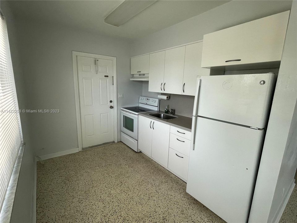 Recientemente alquilado: $2,000 (2 camas, 1 baños, 0 Pies cuadrados)