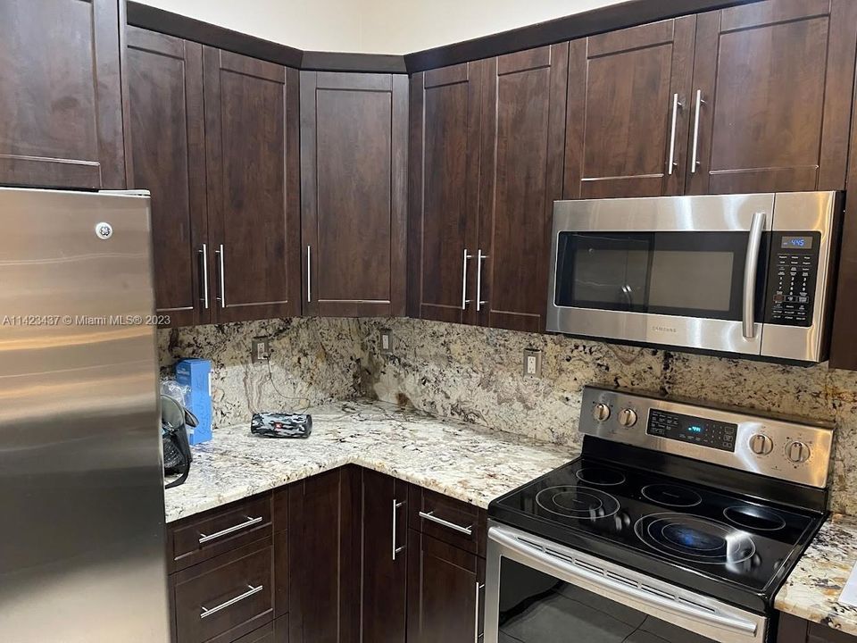 Недавно арендовано: $2,900 (3 спален, 2 ванн, 1290 Квадратных фут)