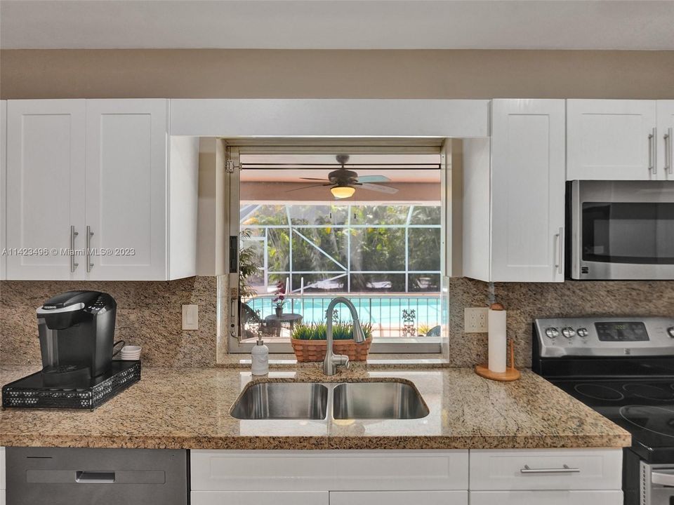 Recently Sold: $769,900 (4 beds, 3 baths, 2694 Square Feet)