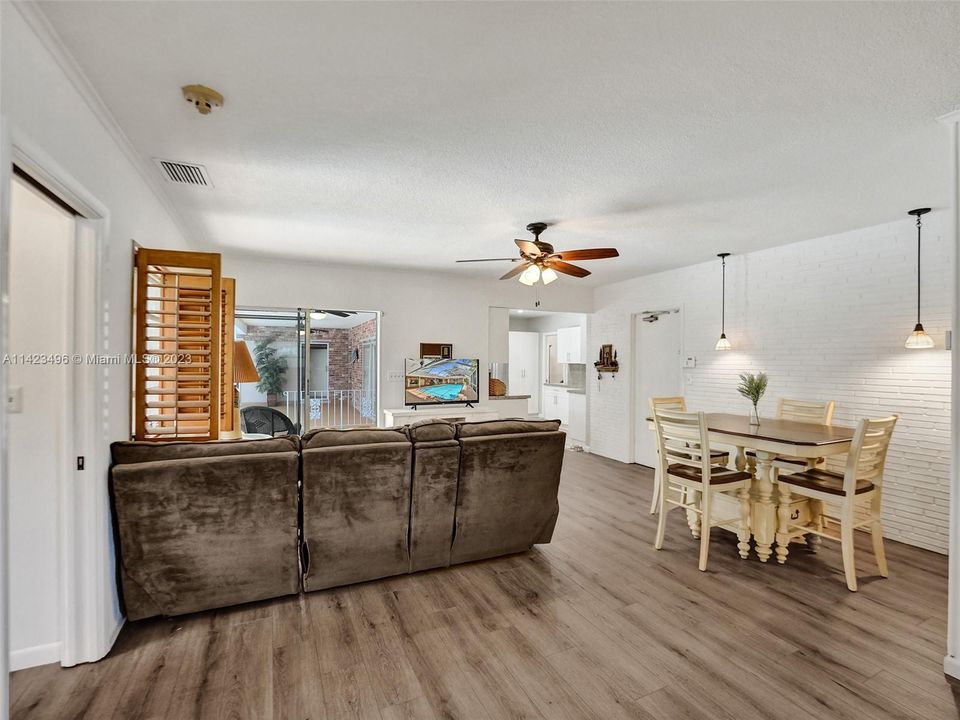 Recently Sold: $769,900 (4 beds, 3 baths, 2694 Square Feet)