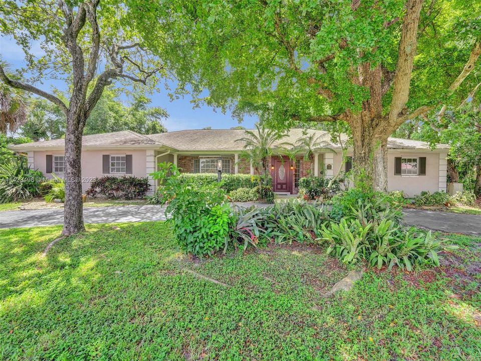 Recently Sold: $769,900 (4 beds, 3 baths, 2694 Square Feet)