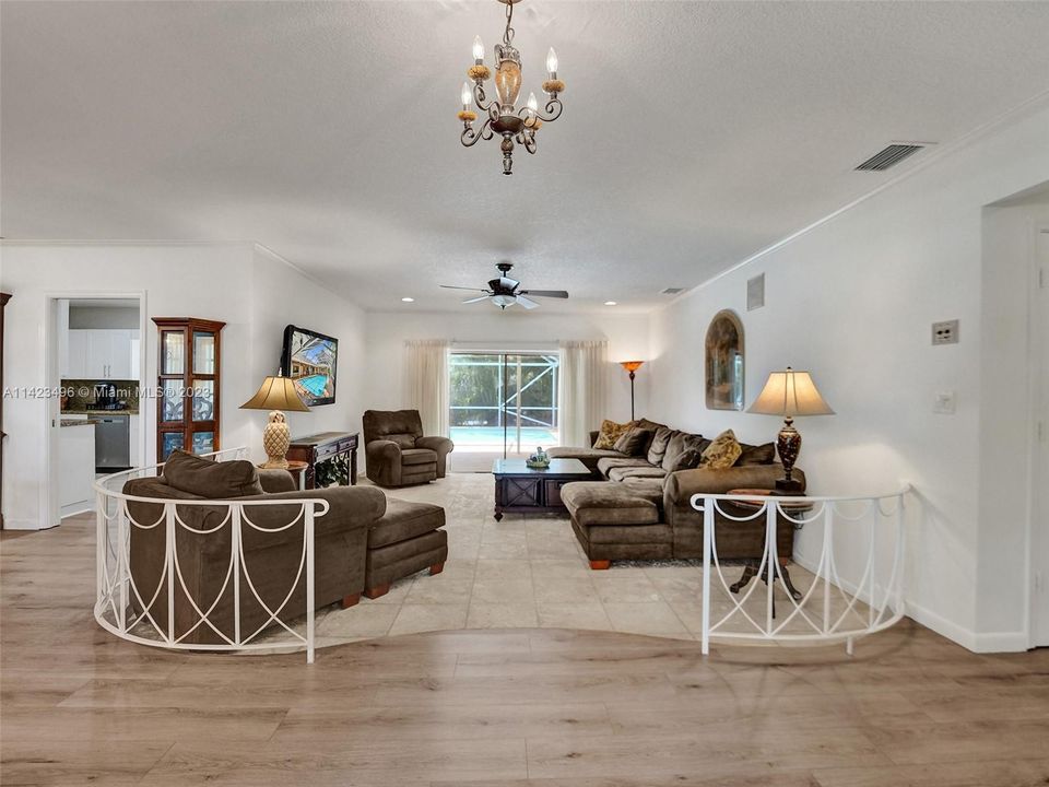 Recently Sold: $769,900 (4 beds, 3 baths, 2694 Square Feet)