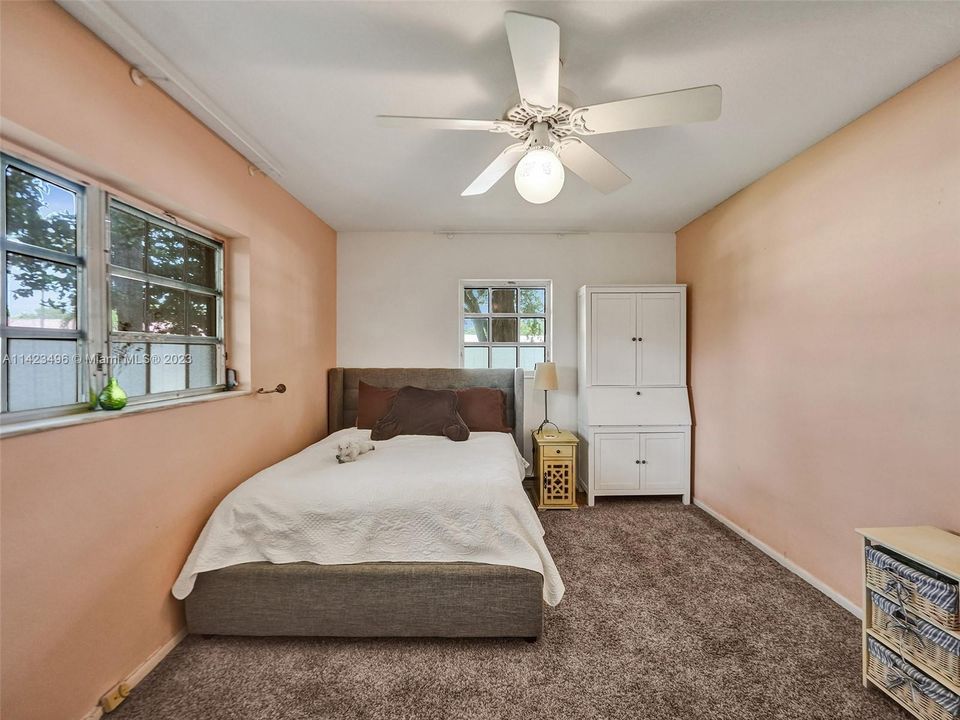 Recently Sold: $769,900 (4 beds, 3 baths, 2694 Square Feet)