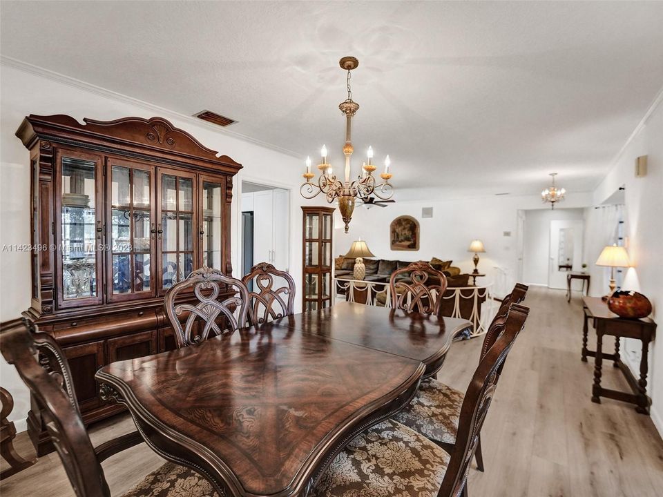 Recently Sold: $769,900 (4 beds, 3 baths, 2694 Square Feet)