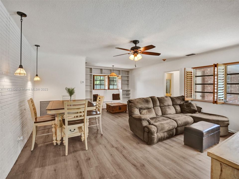 Recently Sold: $769,900 (4 beds, 3 baths, 2694 Square Feet)