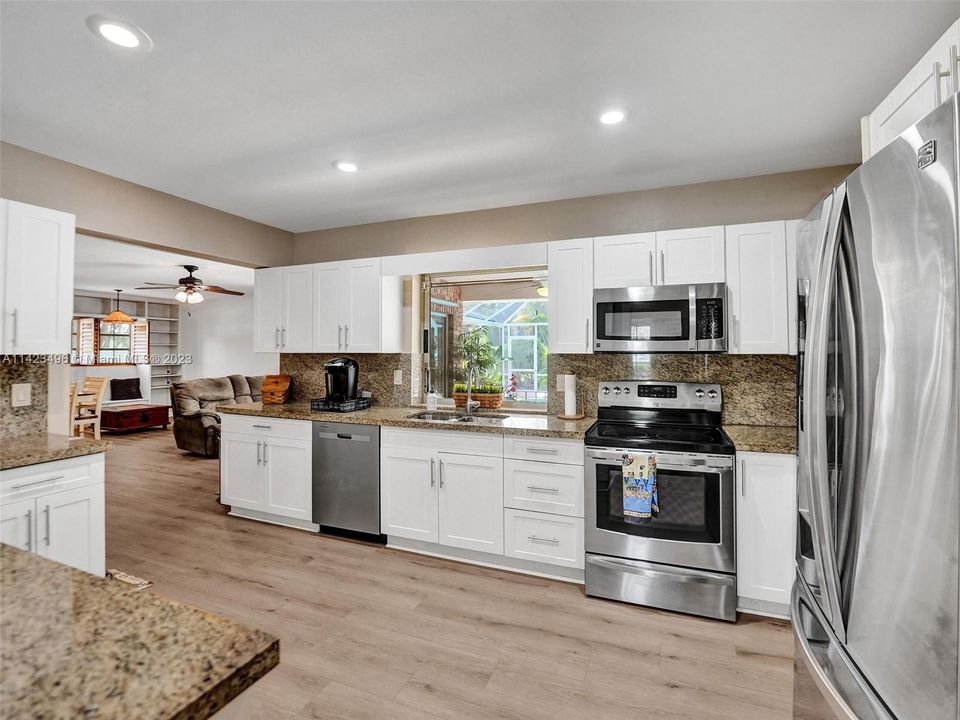 Recently Sold: $769,900 (4 beds, 3 baths, 2694 Square Feet)