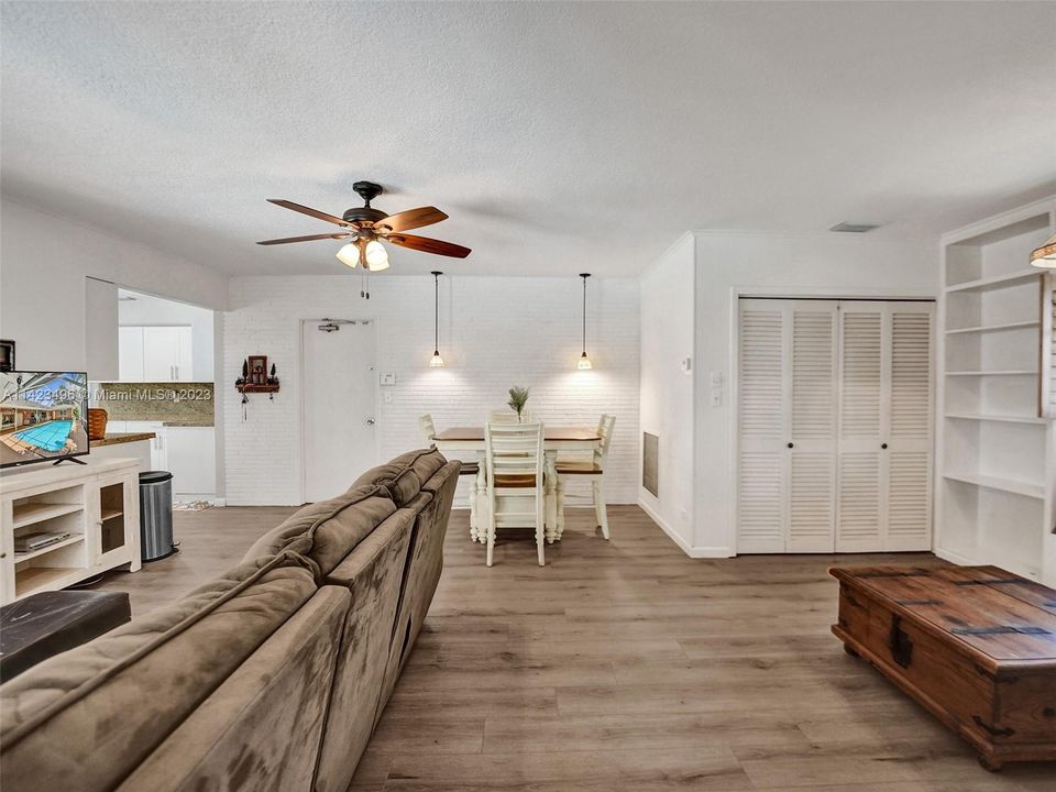 Recently Sold: $769,900 (4 beds, 3 baths, 2694 Square Feet)