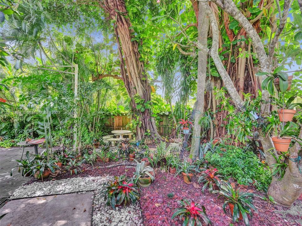 Recently Sold: $769,900 (4 beds, 3 baths, 2694 Square Feet)