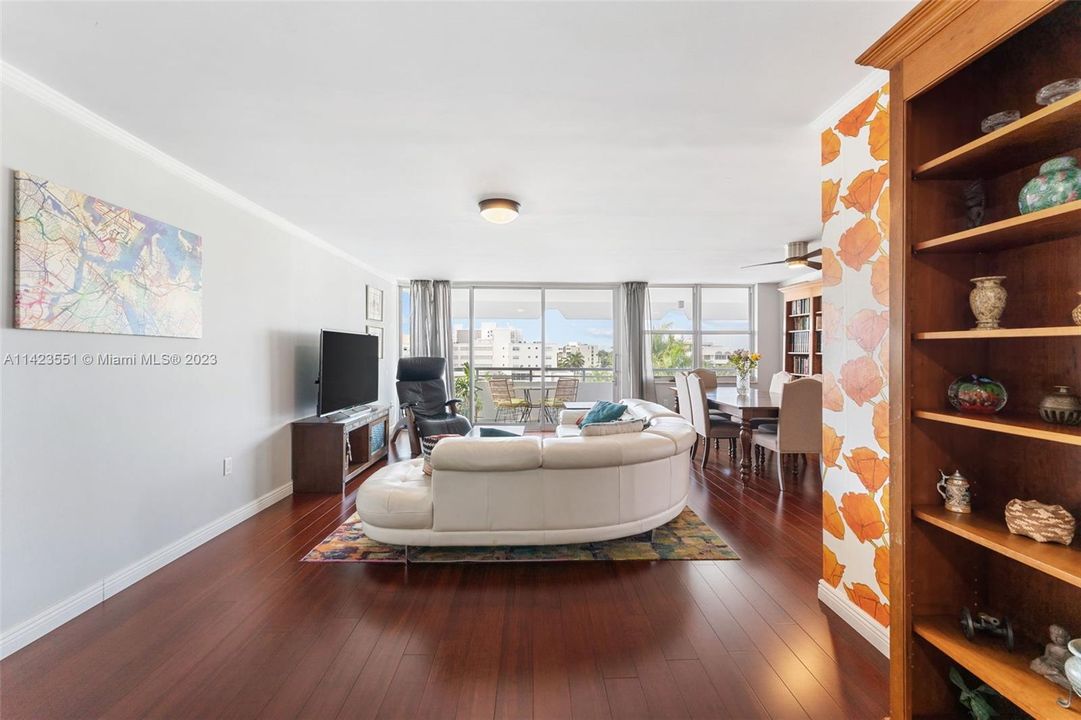 Недавно продано: $519,000 (2 спален, 2 ванн, 1330 Квадратных фут)