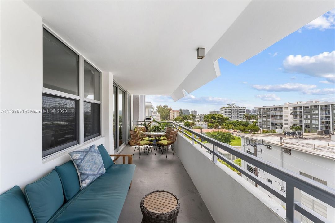 Недавно продано: $519,000 (2 спален, 2 ванн, 1330 Квадратных фут)