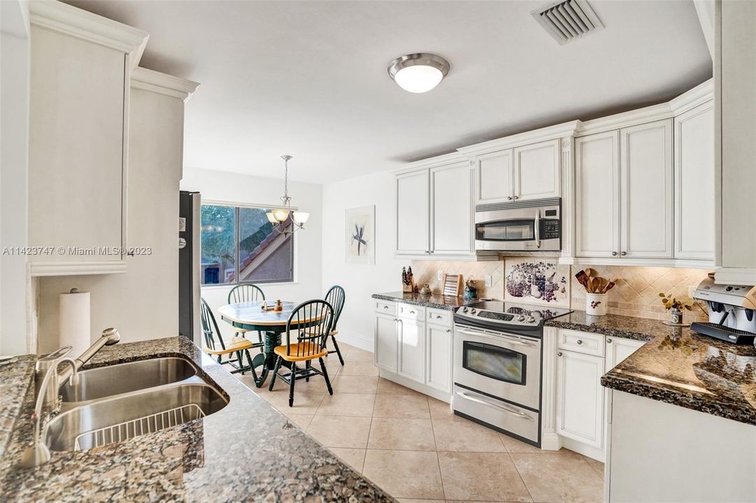 Recently Sold: $473,000 (3 beds, 2 baths, 1823 Square Feet)