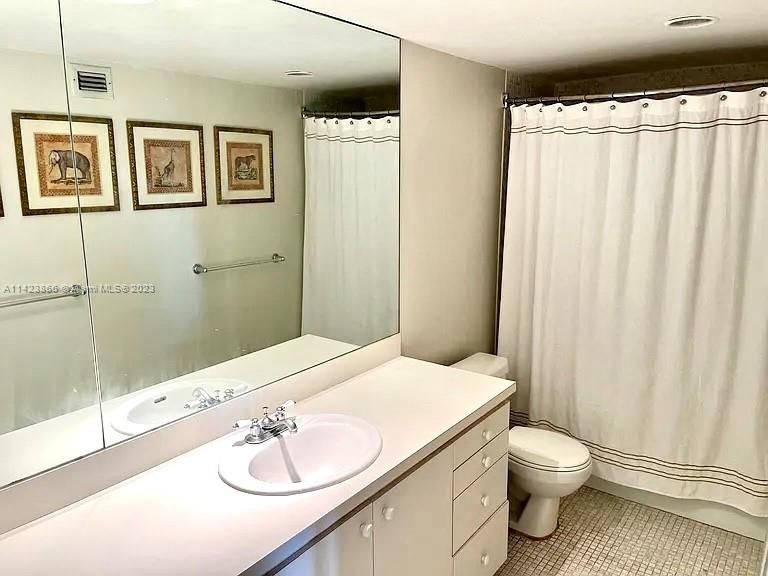 Недавно арендовано: $2,800 (1 спален, 1 ванн, 880 Квадратных фут)