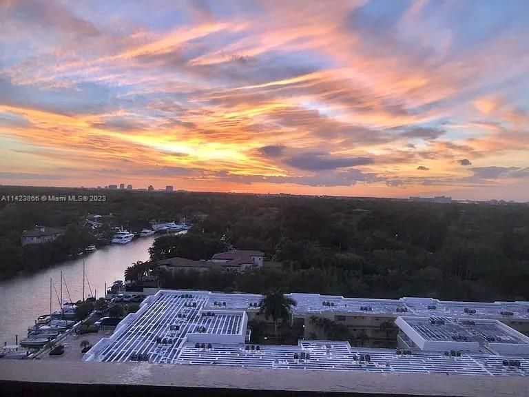 Недавно арендовано: $2,800 (1 спален, 1 ванн, 880 Квадратных фут)