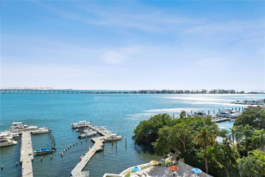 Recently Sold: $1,250,000 (2 beds, 2 baths, 1795 Square Feet)