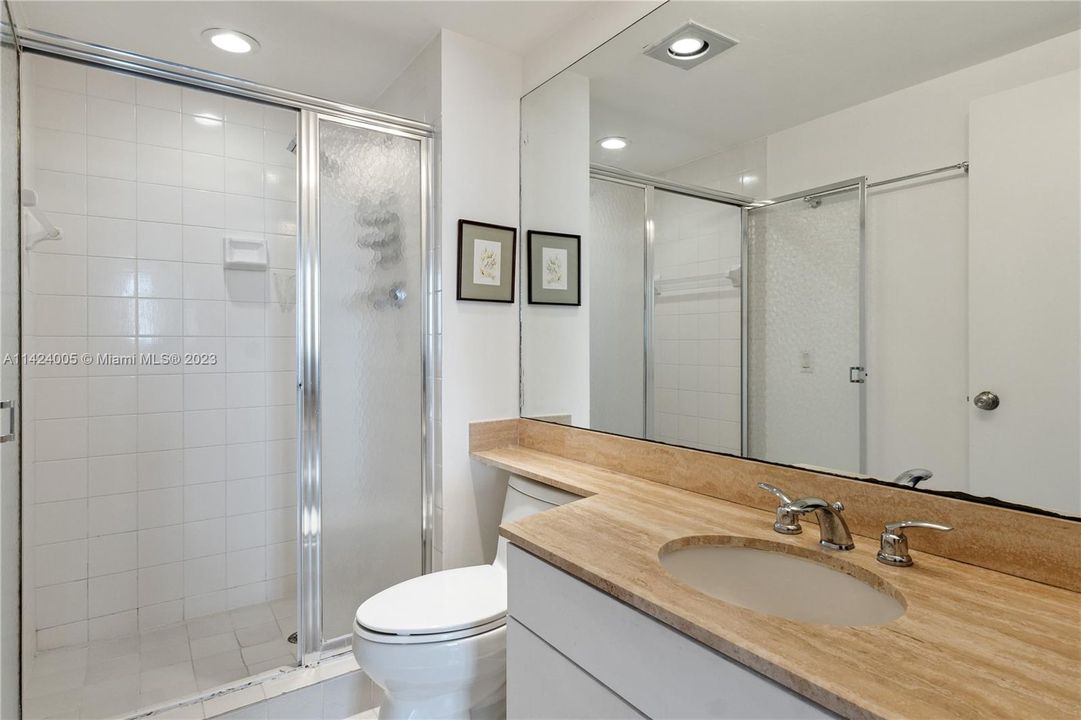 Recently Sold: $1,250,000 (2 beds, 2 baths, 1795 Square Feet)