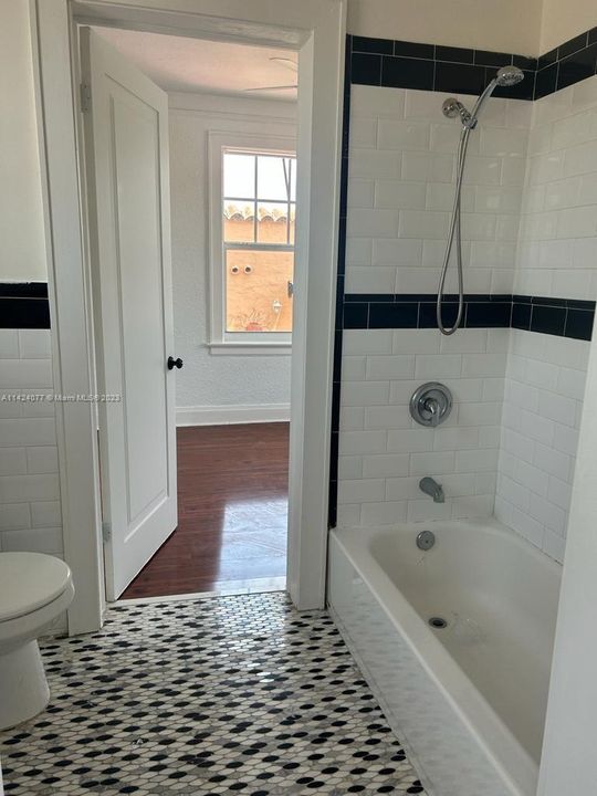 Недавно арендовано: $3,800 (5 спален, 2 ванн, 3588 Квадратных фут)