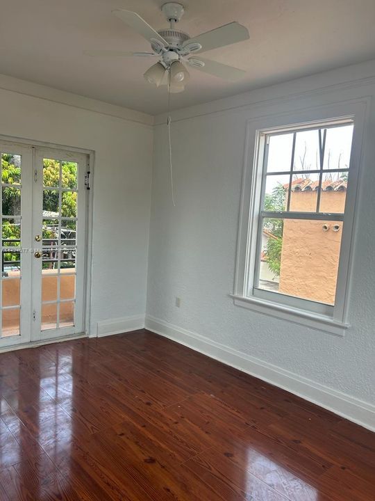 Недавно арендовано: $3,800 (5 спален, 2 ванн, 3588 Квадратных фут)