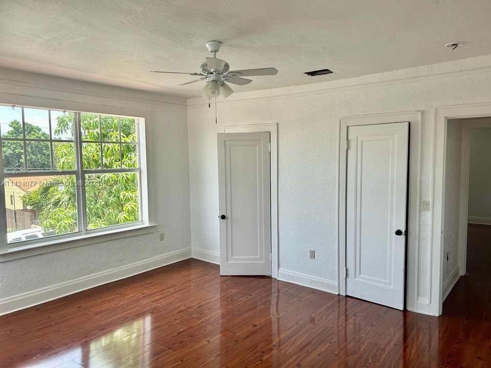 Недавно арендовано: $3,800 (5 спален, 2 ванн, 3588 Квадратных фут)