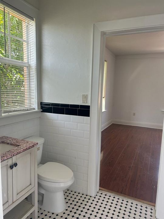 Недавно арендовано: $3,800 (5 спален, 2 ванн, 3588 Квадратных фут)