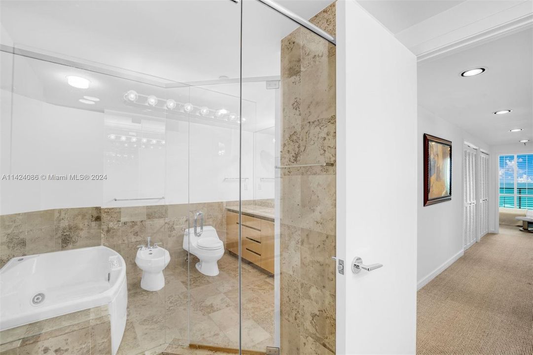 待售: $4,495,000 (3 贝兹, 4 浴室, 2250 平方英尺)