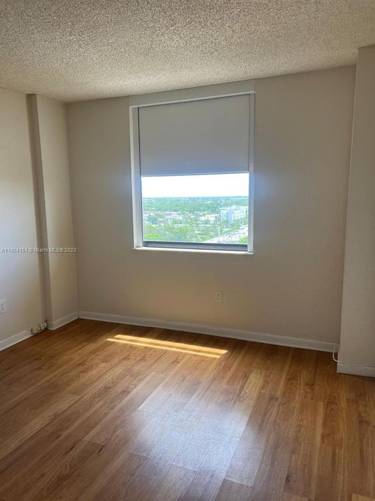 Recently Rented: $1,900 (1 beds, 1 baths, 782 Square Feet)