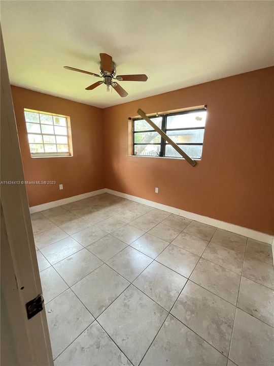 Vendido Recientemente: $425,000 (3 camas, 1 baños, 1604 Pies cuadrados)