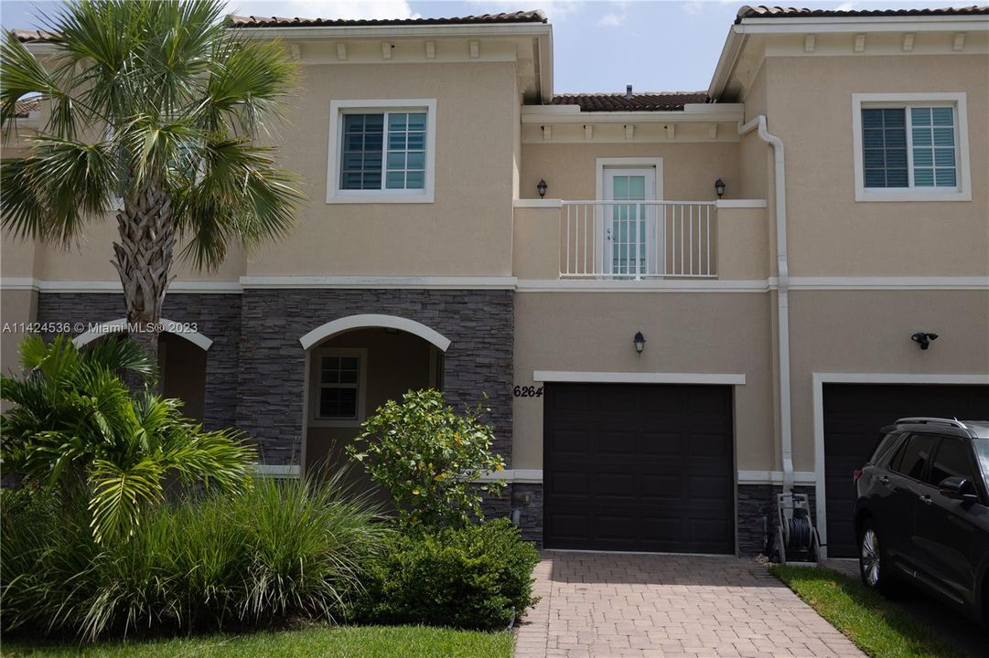 Недавно арендовано: $3,200 (3 спален, 2 ванн, 1770 Квадратных фут)