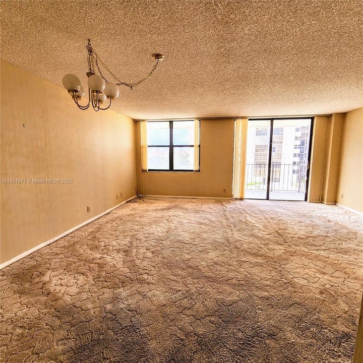 Recently Sold: $289,500 (2 beds, 2 baths, 1210 Square Feet)