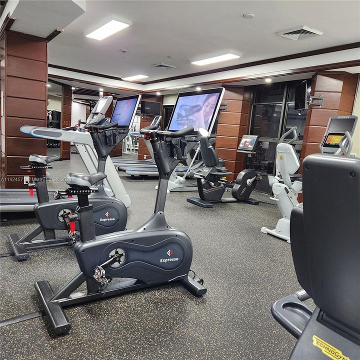 Recently Sold: $289,500 (2 beds, 2 baths, 1210 Square Feet)