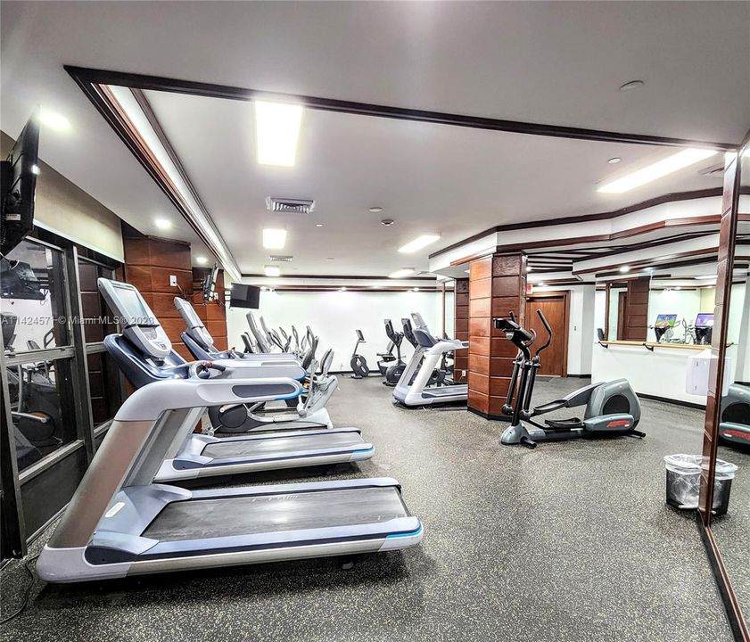 Recently Sold: $289,500 (2 beds, 2 baths, 1210 Square Feet)