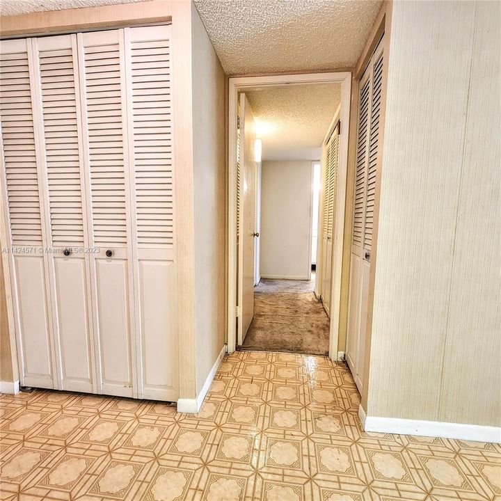 entry to primary suite