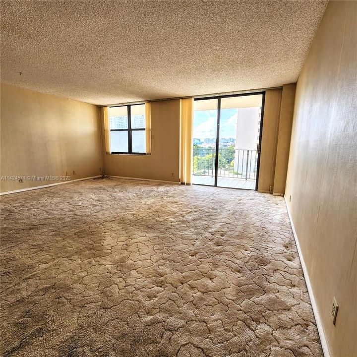 Recently Sold: $289,500 (2 beds, 2 baths, 1210 Square Feet)