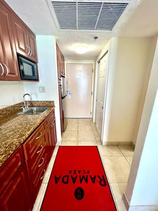 Vendido Recientemente: $269,000 (0 camas, 1 baños, 360 Pies cuadrados)