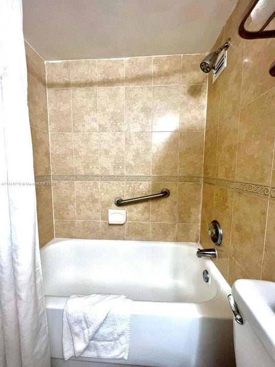 Vendido Recientemente: $269,000 (0 camas, 1 baños, 360 Pies cuadrados)