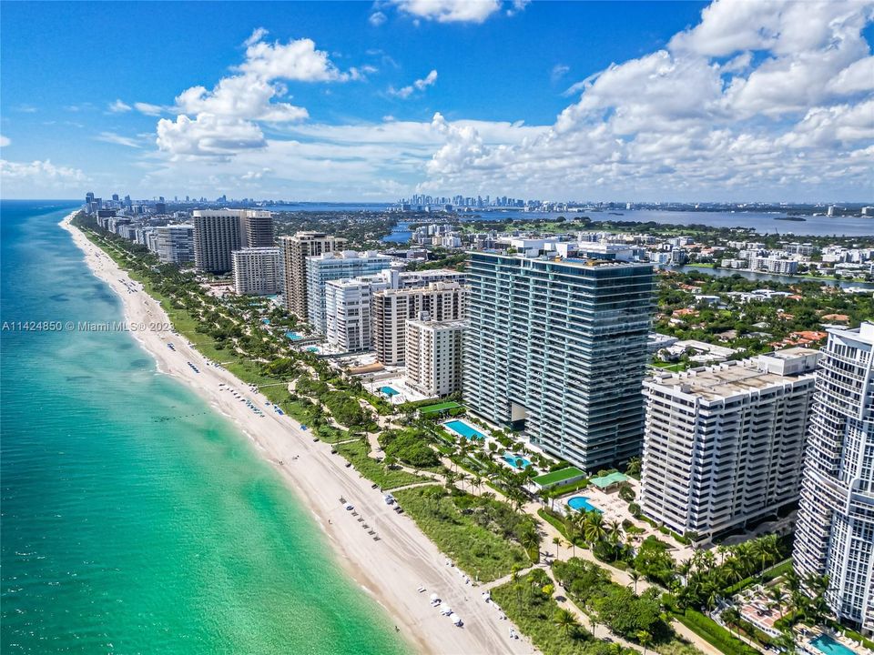 Recently Sold: $5,650,000 (2 beds, 3 baths, 2019 Square Feet)