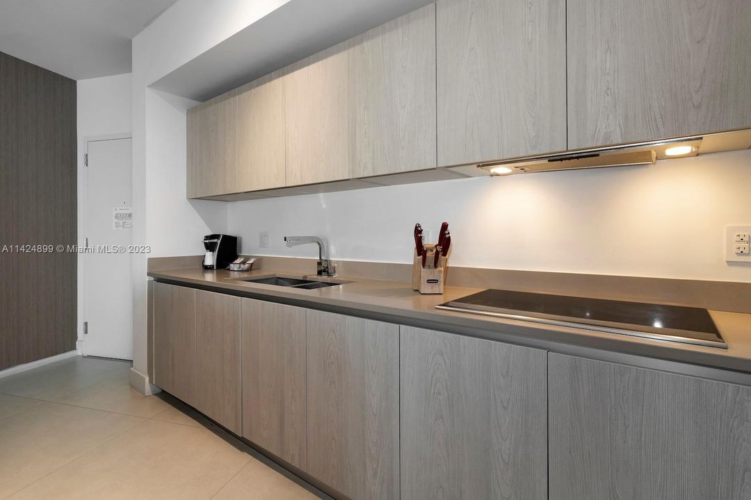 Recently Sold: $674,500 (1 beds, 1 baths, 841 Square Feet)