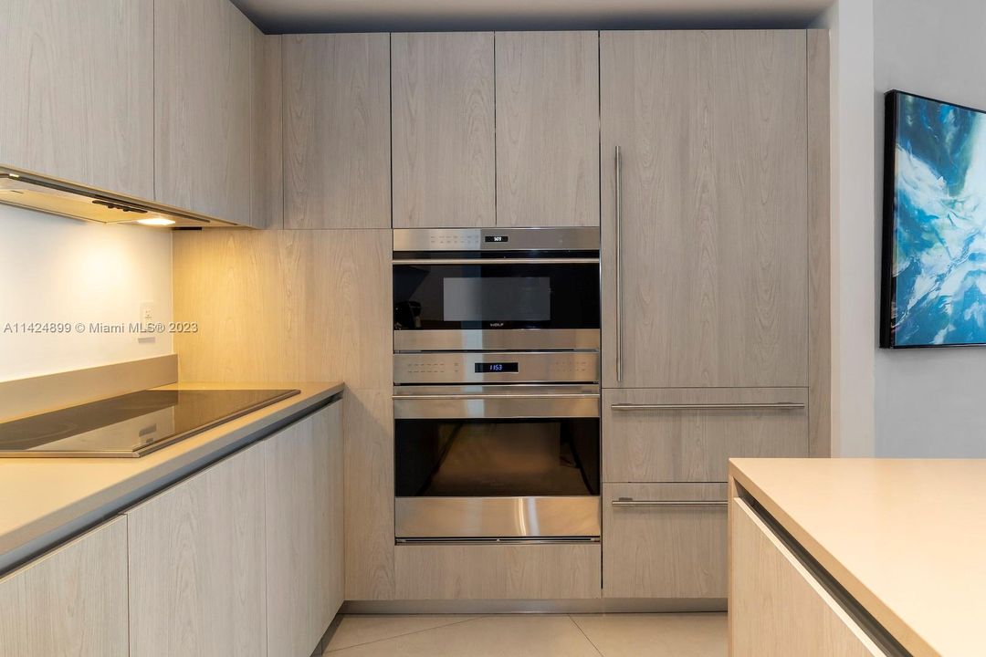 Recently Sold: $674,500 (1 beds, 1 baths, 841 Square Feet)