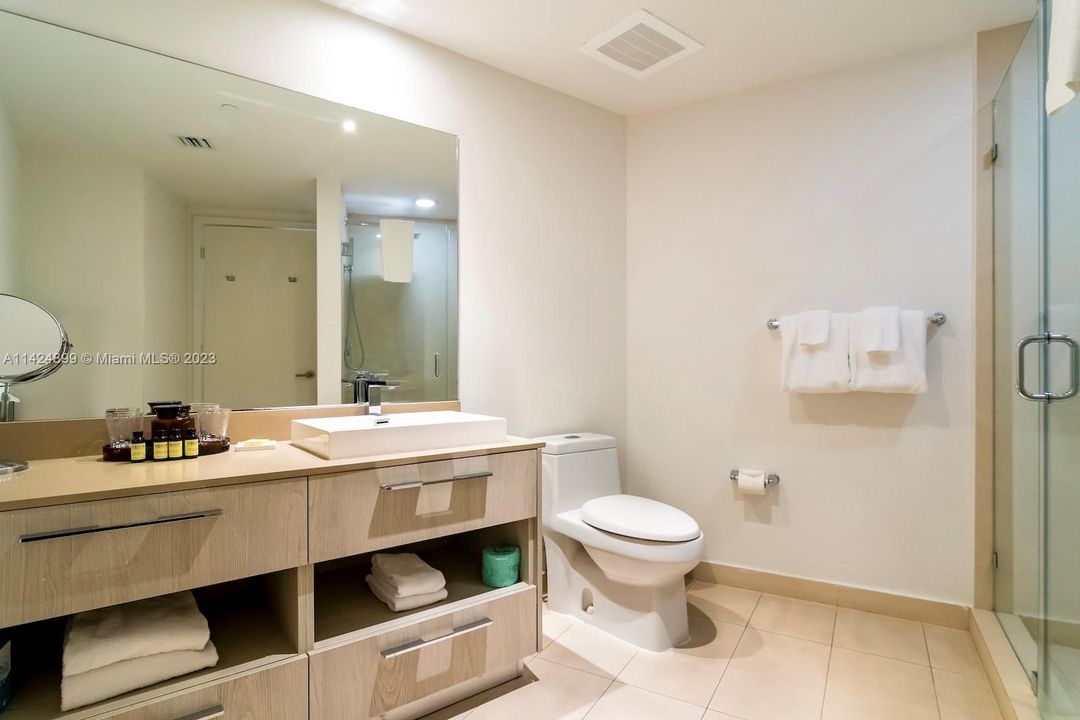 Recently Sold: $674,500 (1 beds, 1 baths, 841 Square Feet)