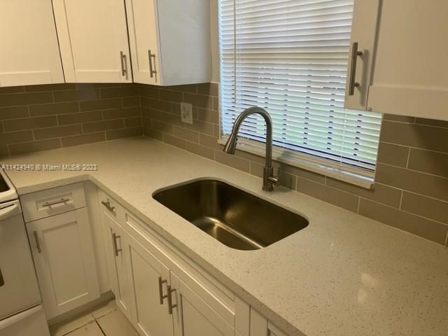 Recently Rented: $2,500 (2 beds, 2 baths, 775 Square Feet)