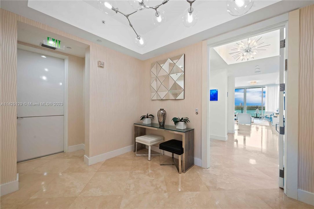 Recently Sold: $3,200,000 (2 beds, 2 baths, 2009 Square Feet)