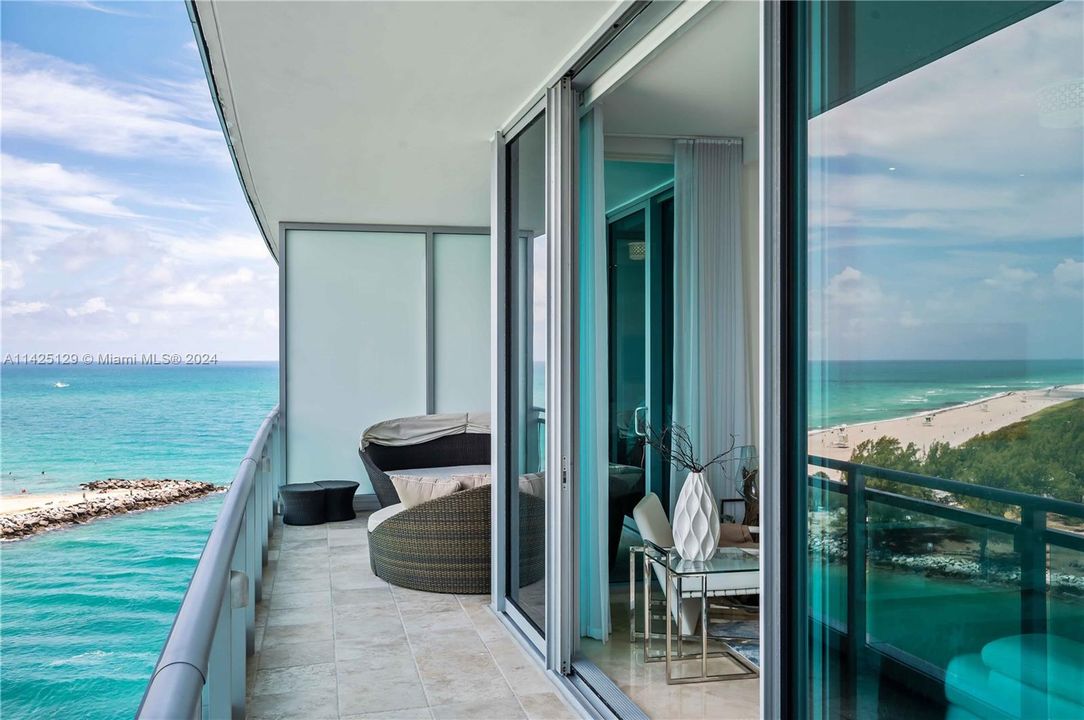 Recently Sold: $3,200,000 (2 beds, 2 baths, 2009 Square Feet)