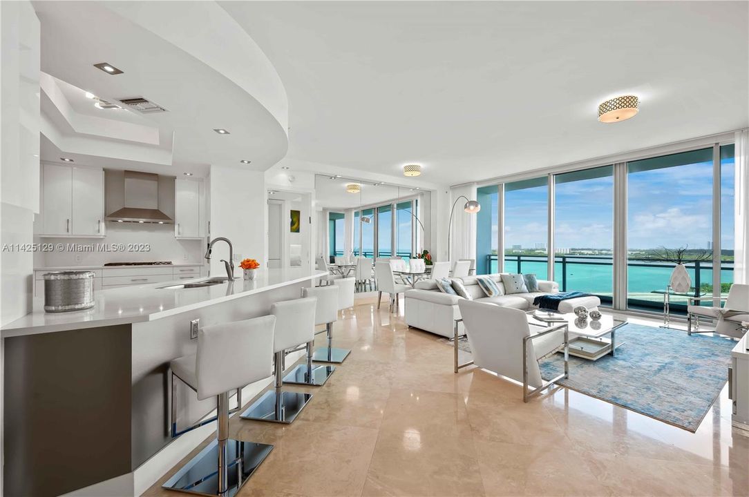 Recently Sold: $3,200,000 (2 beds, 2 baths, 2009 Square Feet)