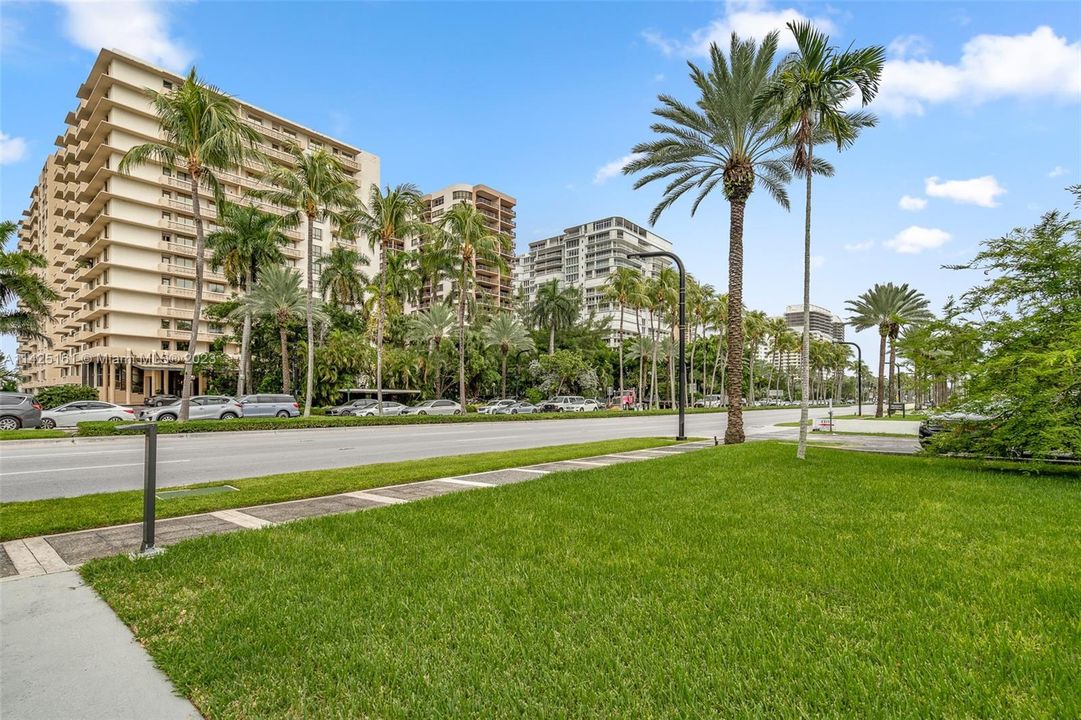 Recently Sold: $470,000 (2 beds, 2 baths, 1320 Square Feet)