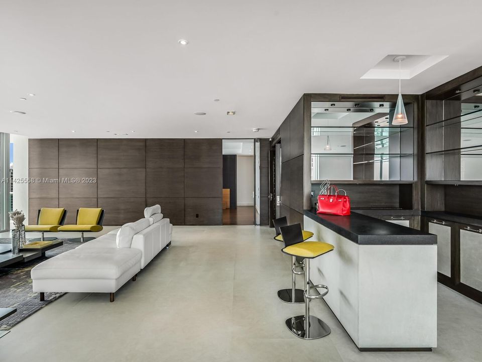 Недавно продано: $5,450,000 (5 спален, 6 ванн, 5792 Квадратных фут)