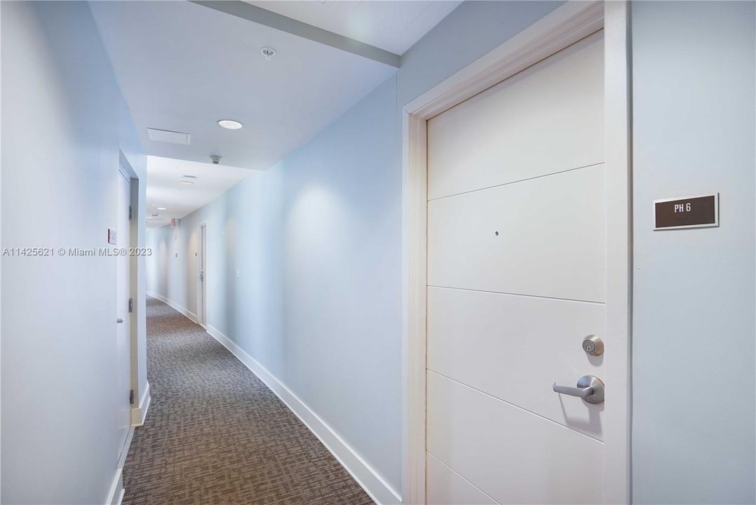 Недавно продано: $975,000 (2 спален, 2 ванн, 938 Квадратных фут)