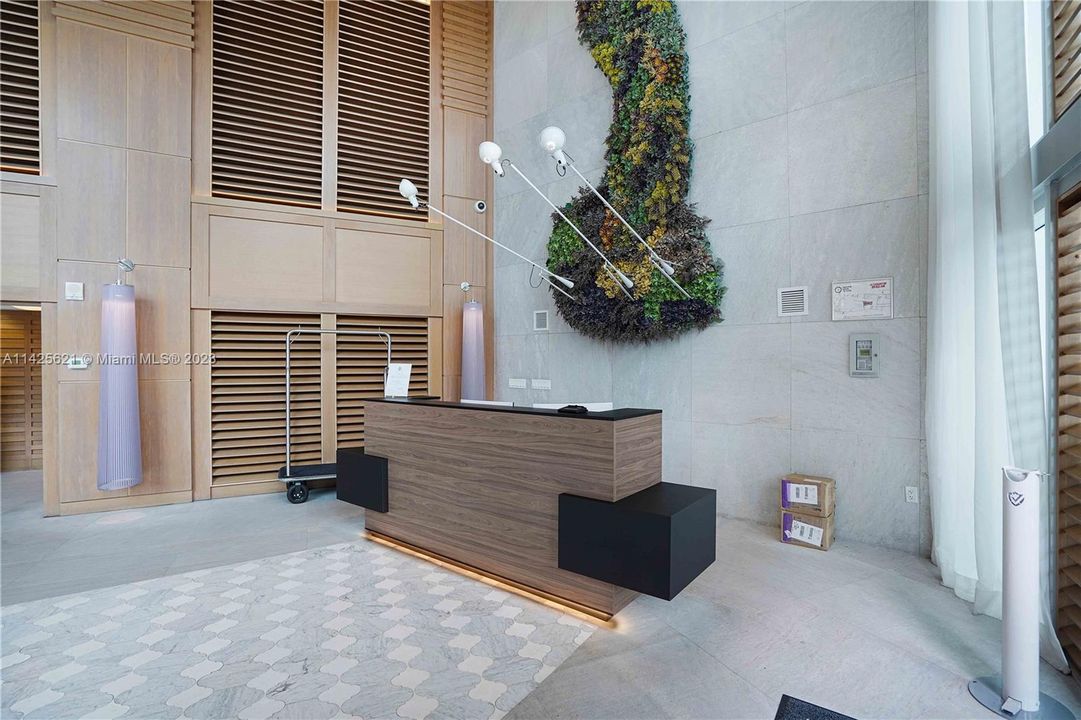 Недавно продано: $975,000 (2 спален, 2 ванн, 938 Квадратных фут)