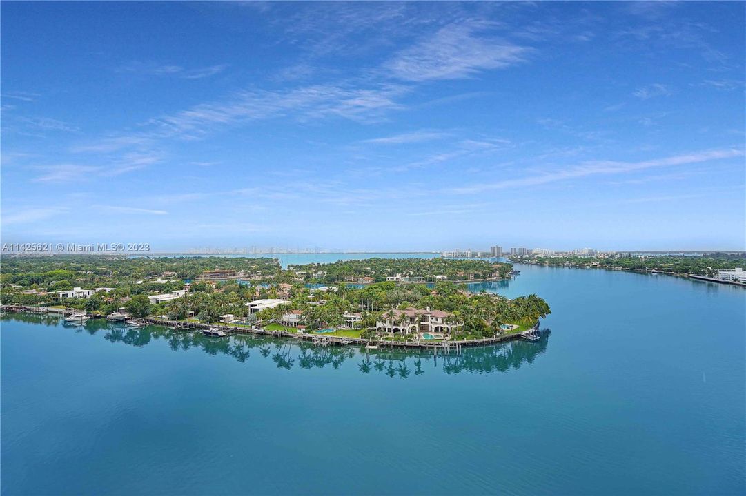 Недавно продано: $975,000 (2 спален, 2 ванн, 938 Квадратных фут)