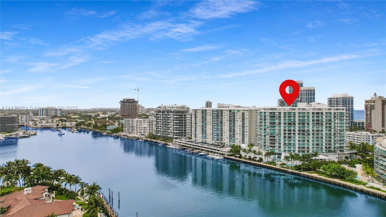 Недавно продано: $975,000 (2 спален, 2 ванн, 938 Квадратных фут)